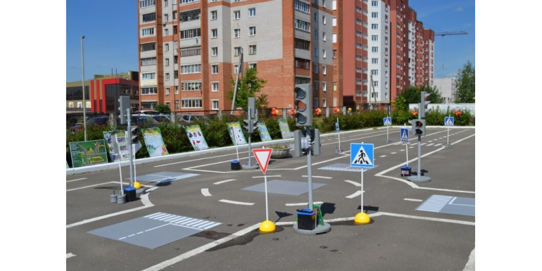 Тематическая детская площадка по изучению ПДД: безопасность и увлекательное обучение